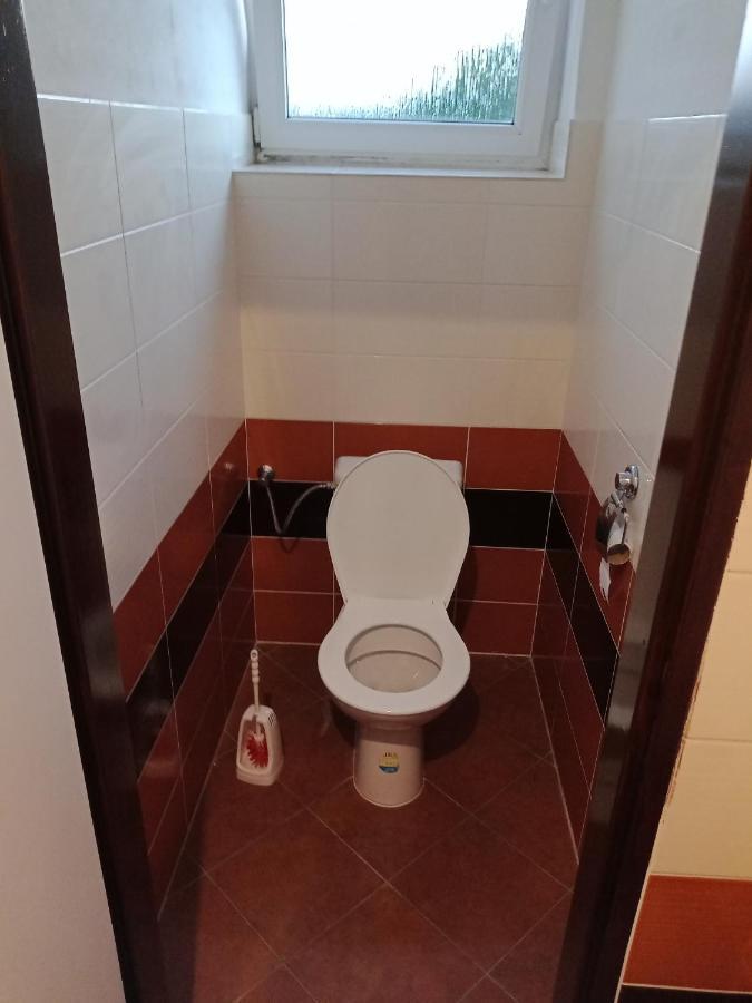 Apartman Obecni Hostinec Provodov (Hradec Kralove) Kültér fotó