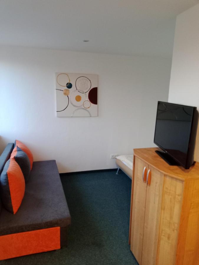 Apartman Obecni Hostinec Provodov (Hradec Kralove) Kültér fotó